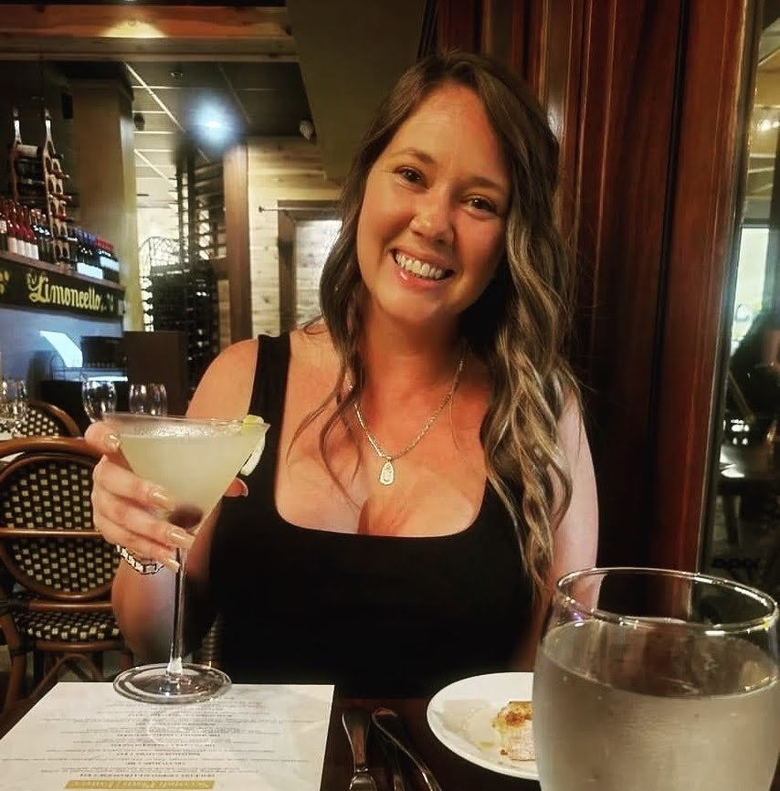 Dinner and Drinks with the Hubby. 

#LTKBeauty #LTKStyleTip #LTKFindsUnder100