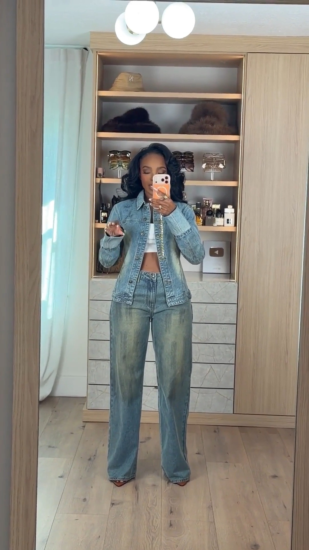 THE JEANS I HAD TO BRING BACK 👖

Remember these from my concert haul?! I loved the fit so much I had to pull them back out. That waist + wide-leg combo is TOO good.

Wearing: Size Small/4 | 5’4” | 140 lbs | 34D-27-40

Download the FREE LTK app & follow me (@kirasfashionfinds) to shop all my daily finds.

#LTKPetite #LTKDenim #LTKStyle

#LTKootd #LTKPetite #LTKU