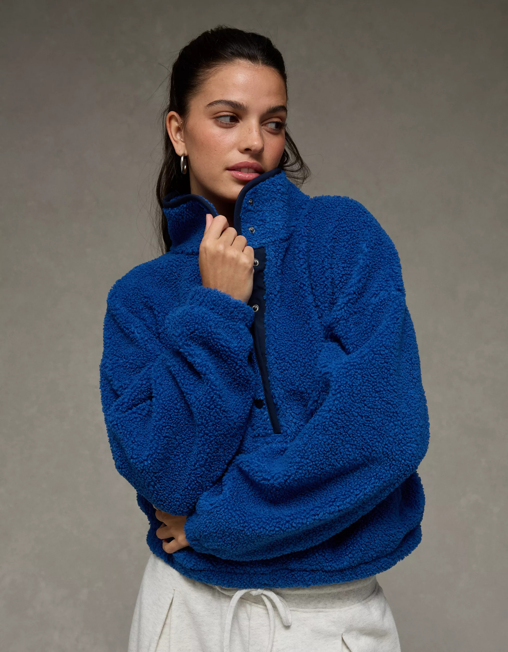 AE Relaxed Sherpa Fleece Henley Sweatshirt | American Eagle Outfitters (US & CA)