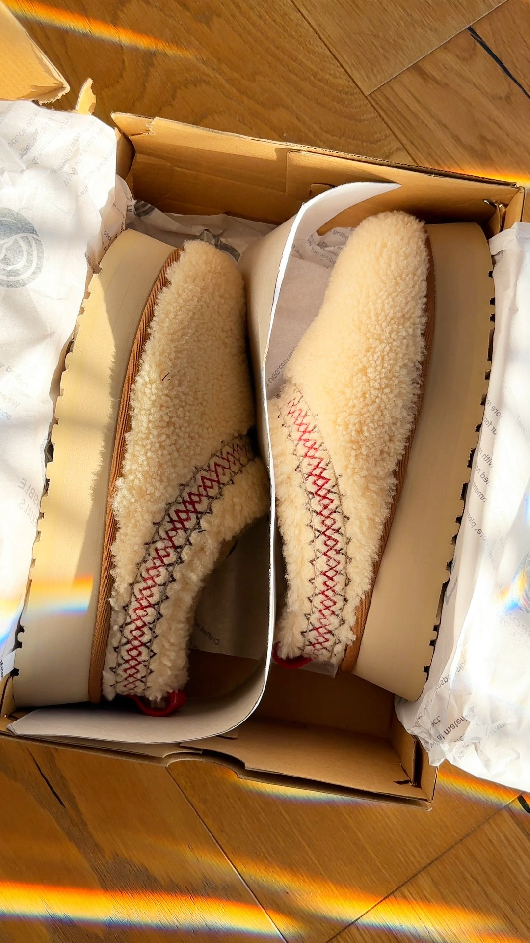 #uggs #uggtazz #uggdlippers 

#LTKSeasonal #LTKGiftGuide