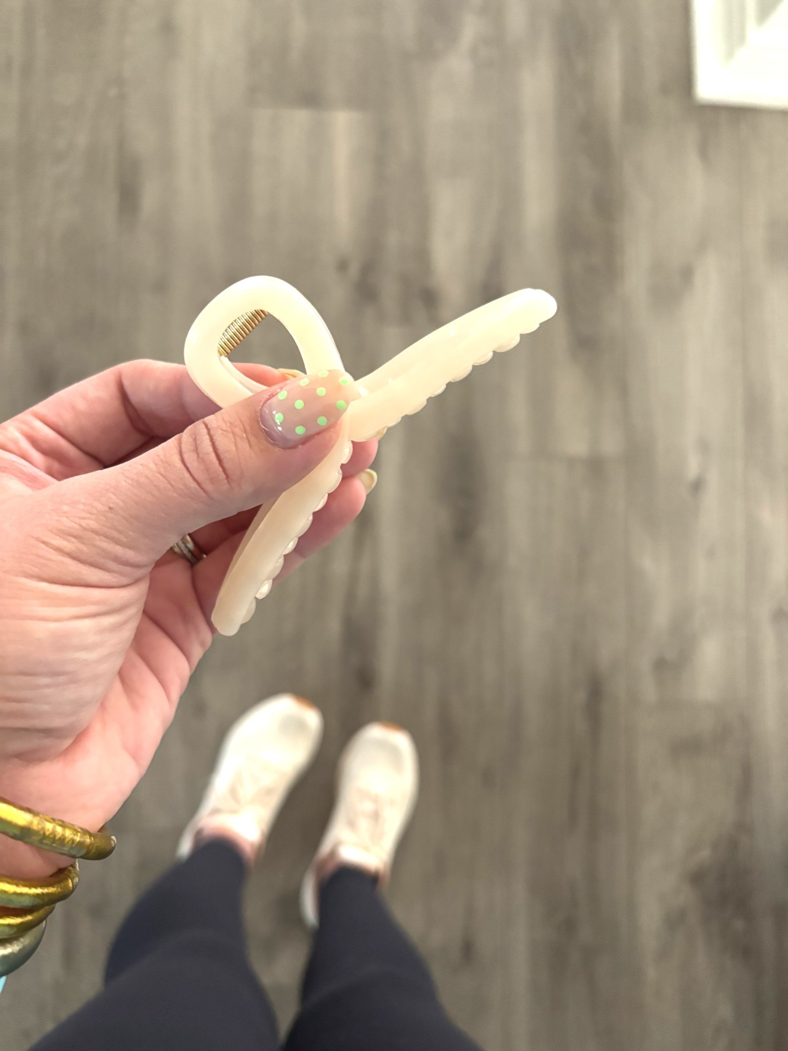 Aerie has some reallly cute clips! Linked similar- mine is old! 🤩🫶🏻

#LTKootd #LTKmorningroutine #LTKmomlife