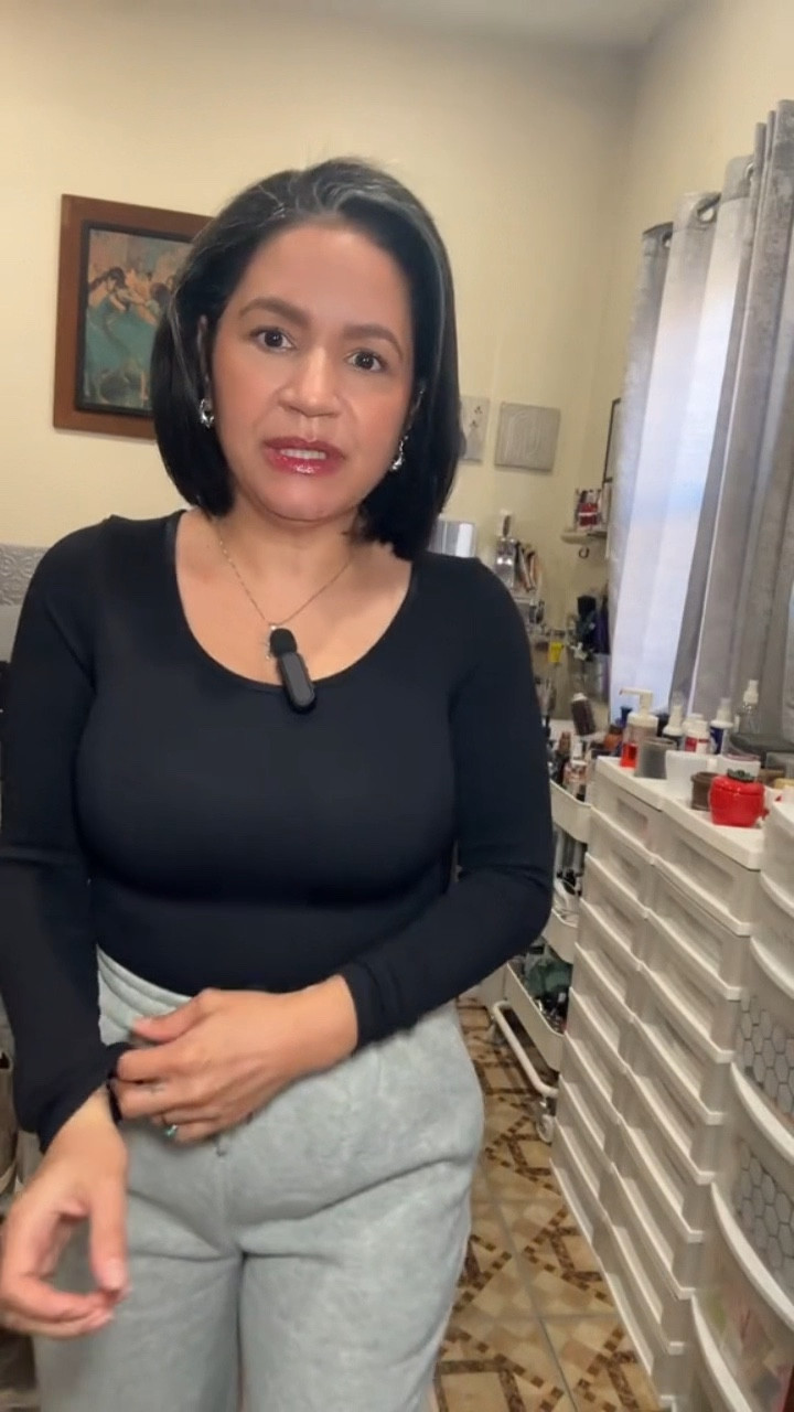 Comfortable and easy outfit of the day featuring warm, form fitting bodysuits and wide leg sweats.  When I want to dress down without looking frumpy this is my go-to outfit combination.






OOTD
Outfit of the day inspo
Easy outfit pieces
Comfortable outfit pieces 
Stylish basic pieces
Everyday outfit ideas

#LTKGiftGuide #LTKWatchNow #LTKStyleTip