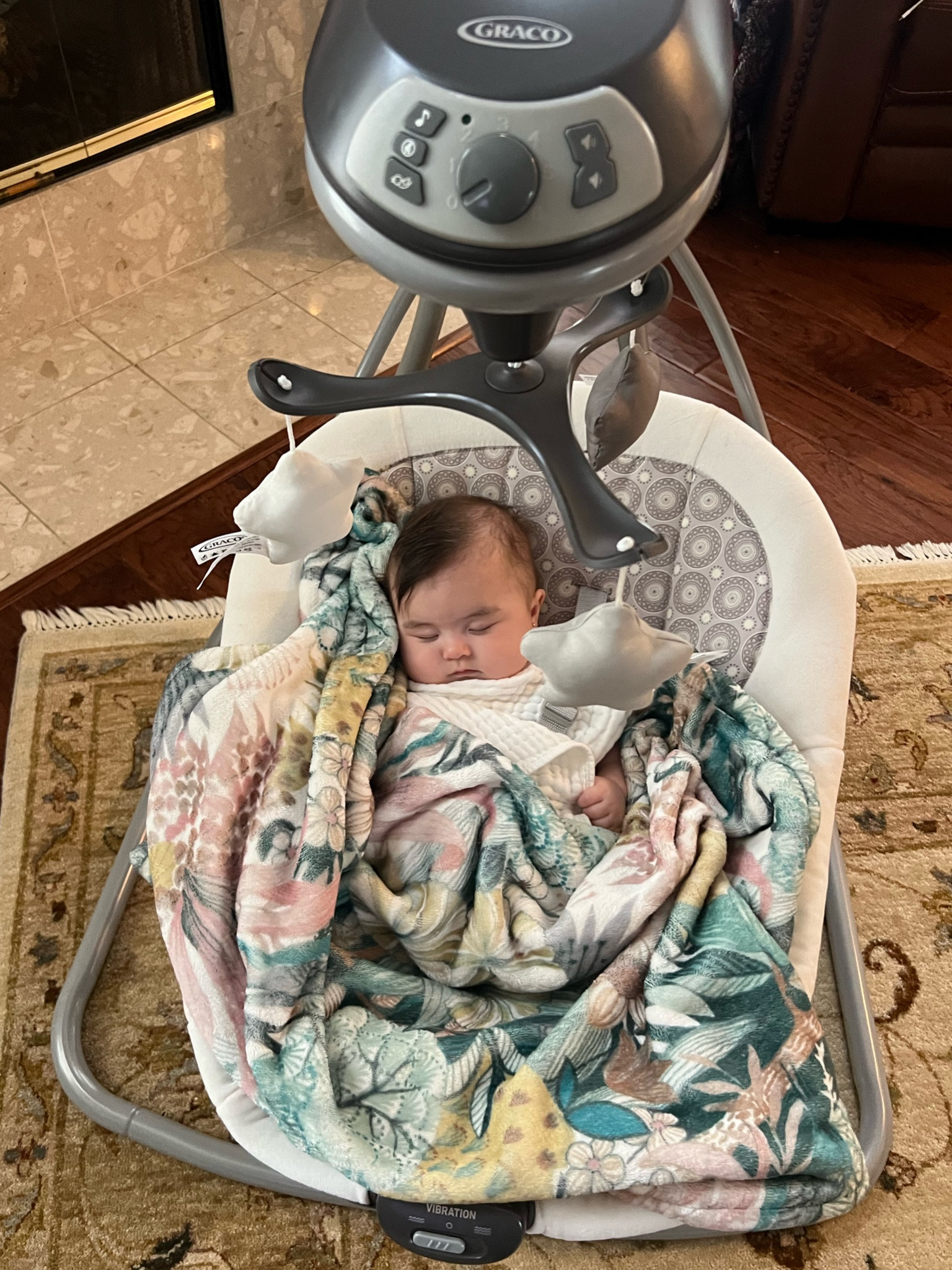 This GRACO swing is magic ✨

#LTKGiftGuide #LTKbaby #LTKHoliday