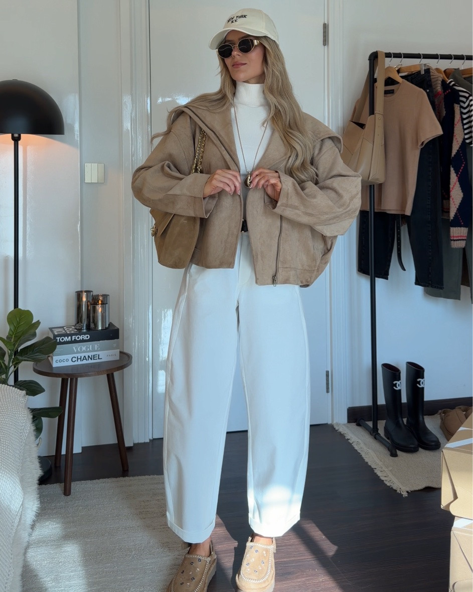 ZARA AUTUMN HAUL OUTFIT 3 🤍🍂🧋
➡️ my sizes (I am 1,70m tall):
- white barrel pants: size XS
- high neck top: size S
- beige jacket: size S
- shoes : I sized up one size