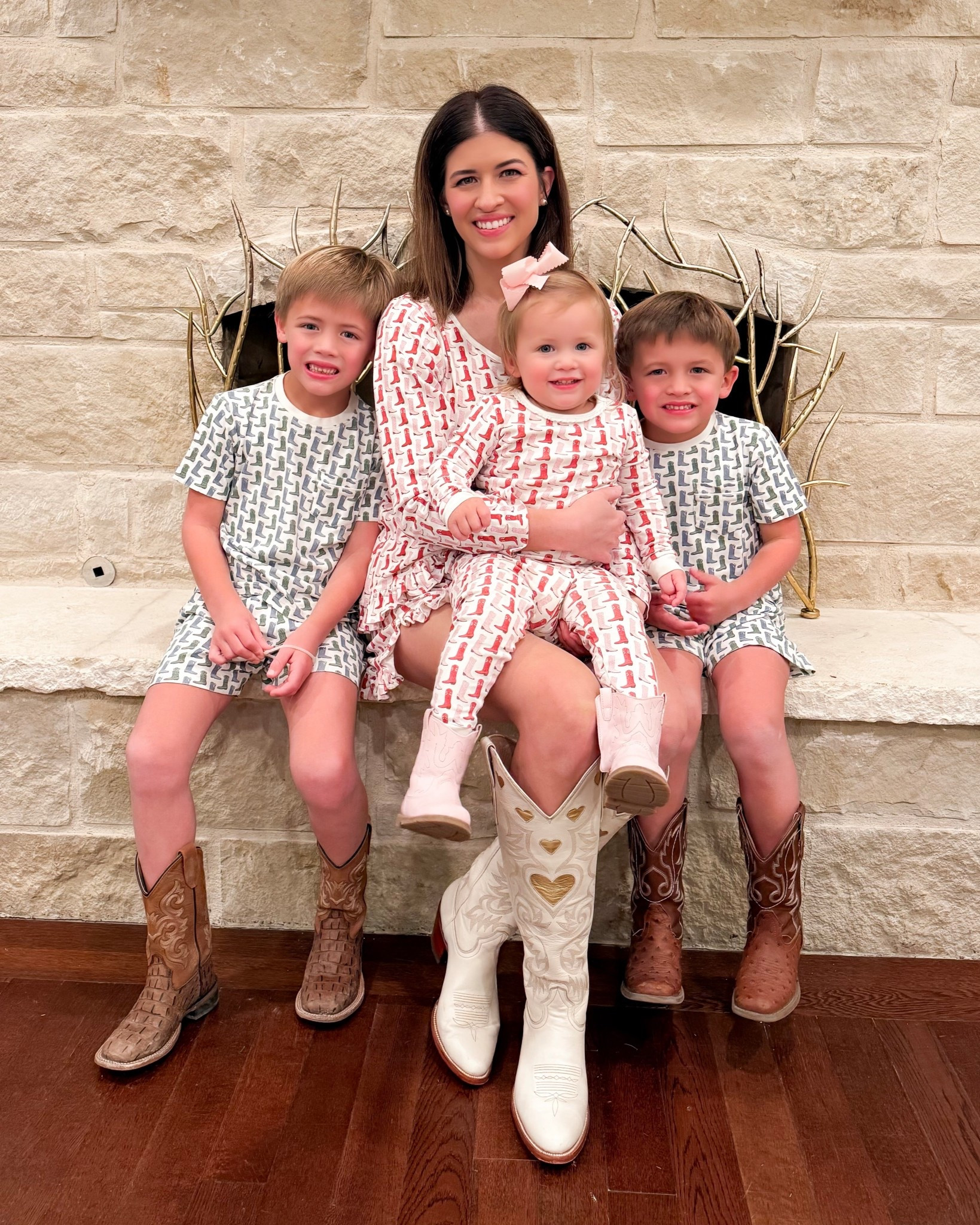 It’s here!!! 🤍🙌🏼
The Lila & Hayes Warehouse Sale goes live online tonight at 7pm CST and it is SO good.

✔️ Up to 70% off
✔️ Tons of favorite prints
✔️ $15 monograms
✔️ Matching sibling + family sets

We truly stock up every year. I’m linking by pattern to make shopping easy for you 🫶🏼
Don’t wait on this one.

#LTKSaleAlert #LTKBaby #LTKKids