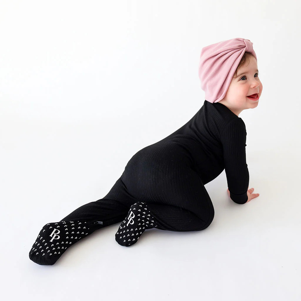 Ribbed Solid Black Baby Convertible Sleeper | Black Ribbed | Posh Peanut