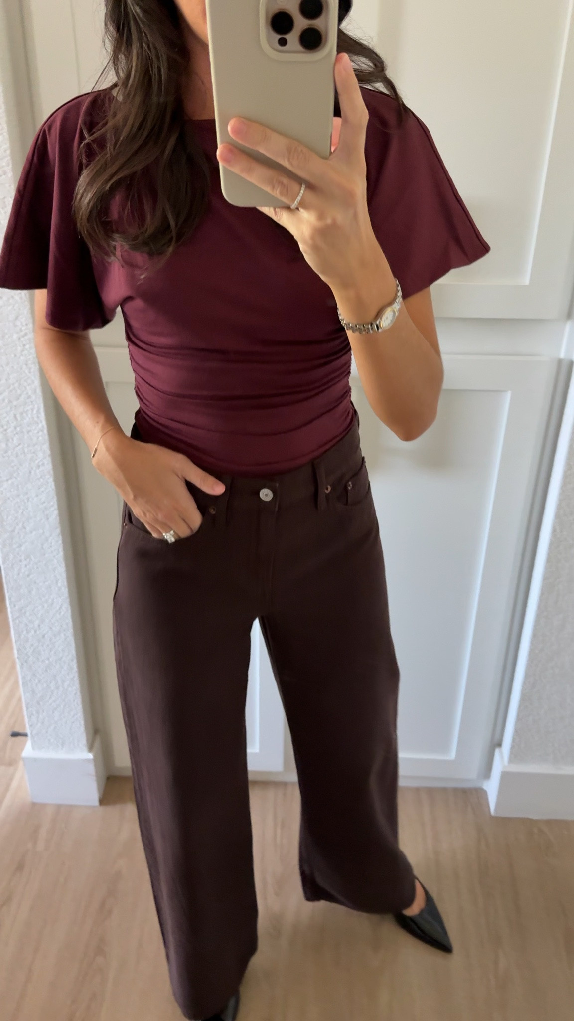 My Abercrombie code AFCASSIE stacks on top of the huge sale for an extra 15% off!

I am 5’7” and wear a size XS in tops and dresses at Abercrombie, and size 25 regular length in jeans! I am wearing their Classic style in all of these jeans except for the 90s Relaxed Jeans and 90s Straight Jeans, which are in Curve Love!