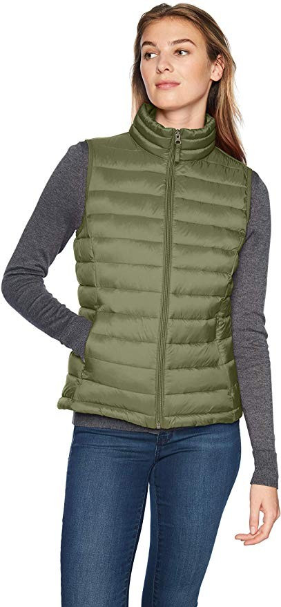 Amazon Essentials Women's Lightweight Water-Resistant Packable Puffer Vest | Amazon (US)