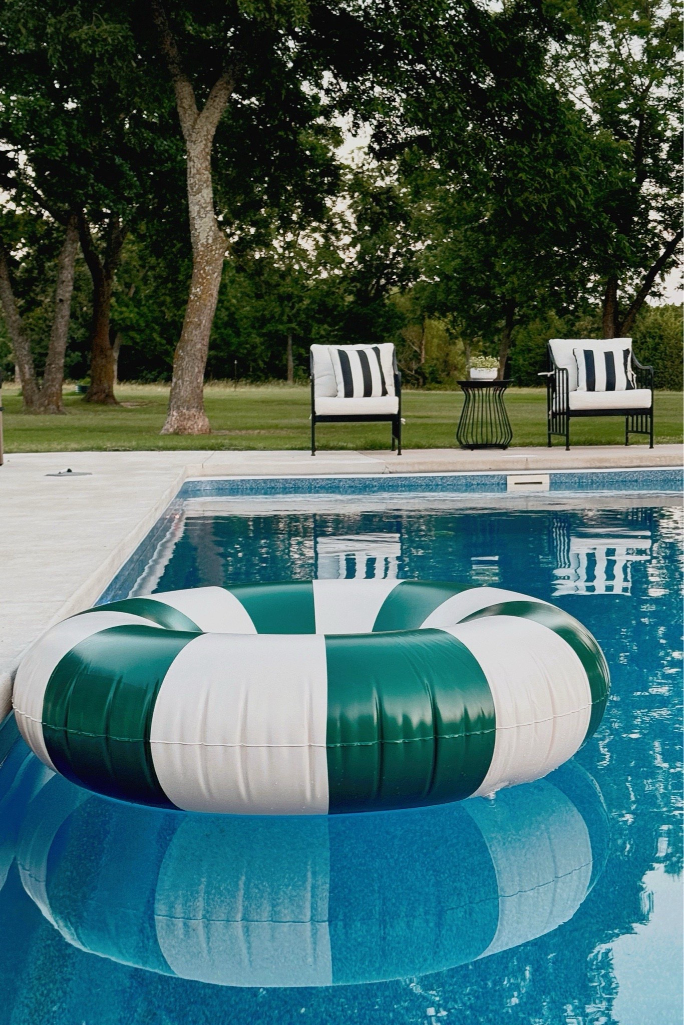 Who’s ready for summer? 

#LTKSeasonal #LTKStyleTip #LTKHome