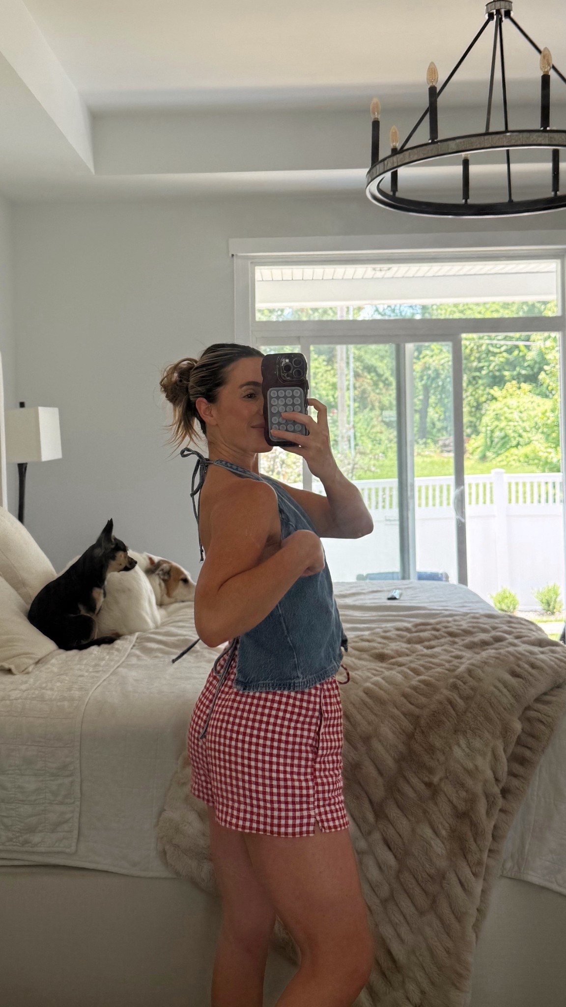 I’m 5’2” XS in both! 