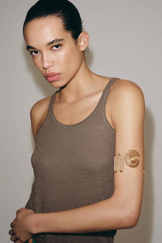 SPIRAL ARM CUFF BRACELET | Zara US
