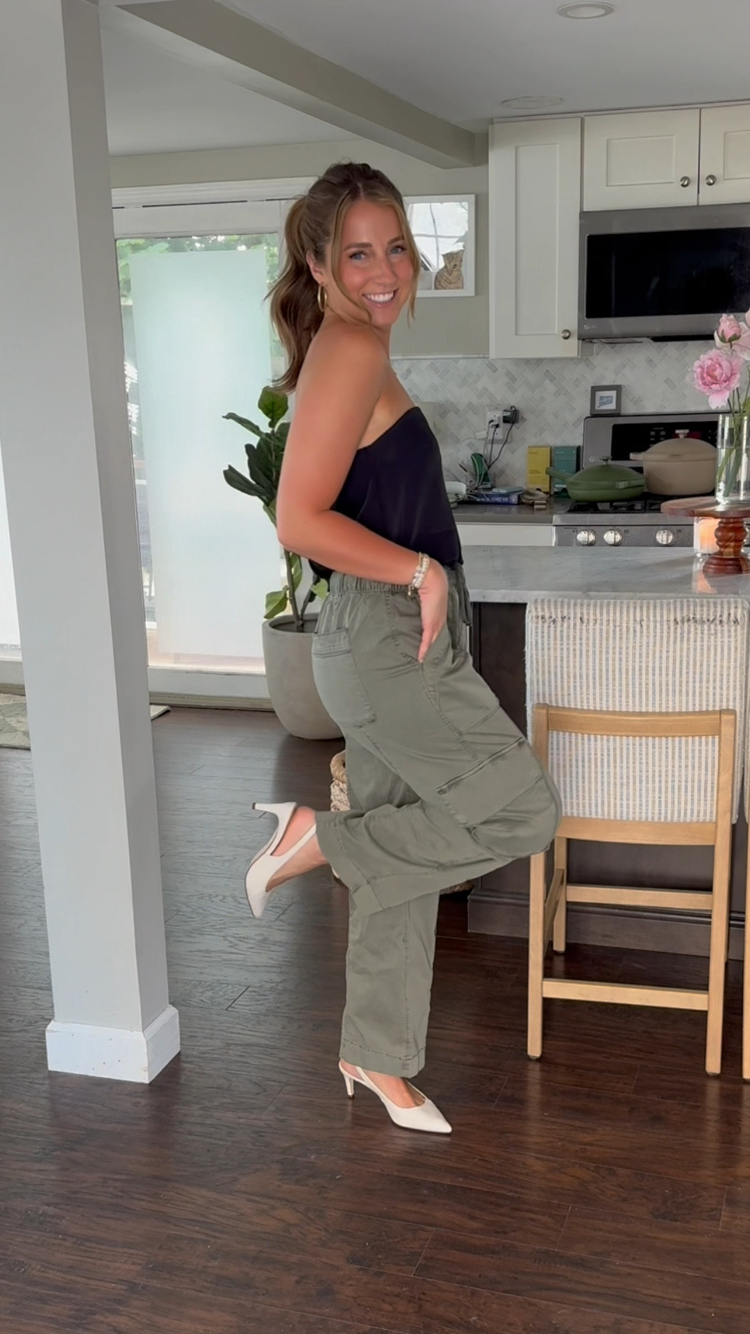 Obsessed with this outfit! These cargos are so cuteeee 🤩
Size small in both! 
Shoes are tts 

#LTKFindsUnder100 #LTKStyleTip
