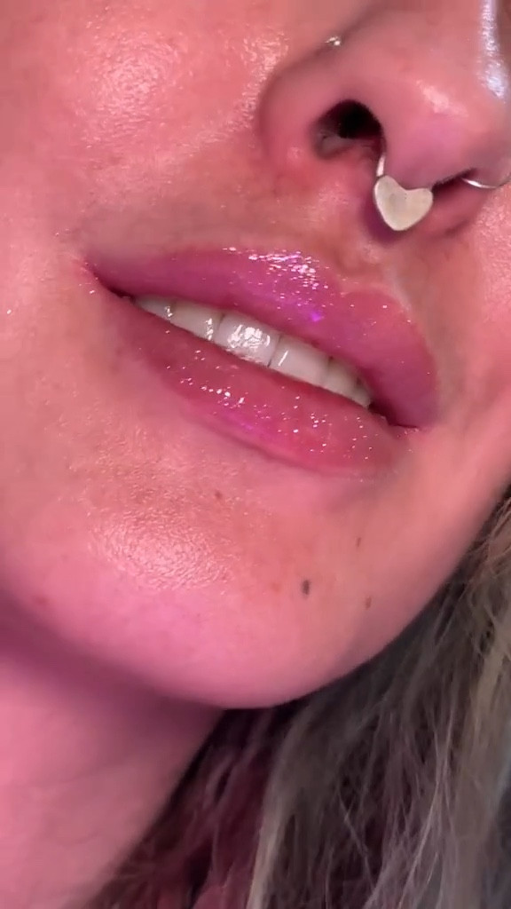 Boom com meu gloss Marte da @karenbachinibeauty 💕🔥



#LTKbeauty #LTKbrasil