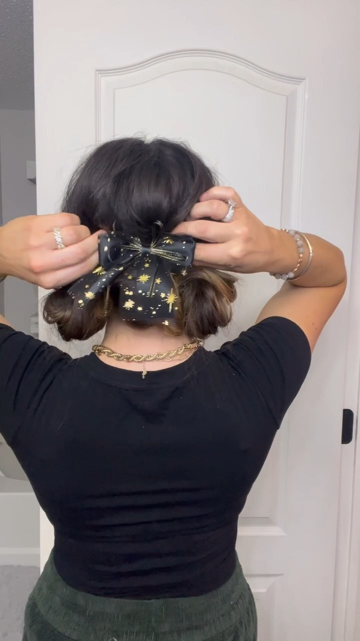 Amazon hair bows-2 pk for under $6!! Linking the elastics used here too along with a few other styling product favs and other cute holiday hair accessories!

#LTKstyletip #LTKbeauty #LTKHoliday