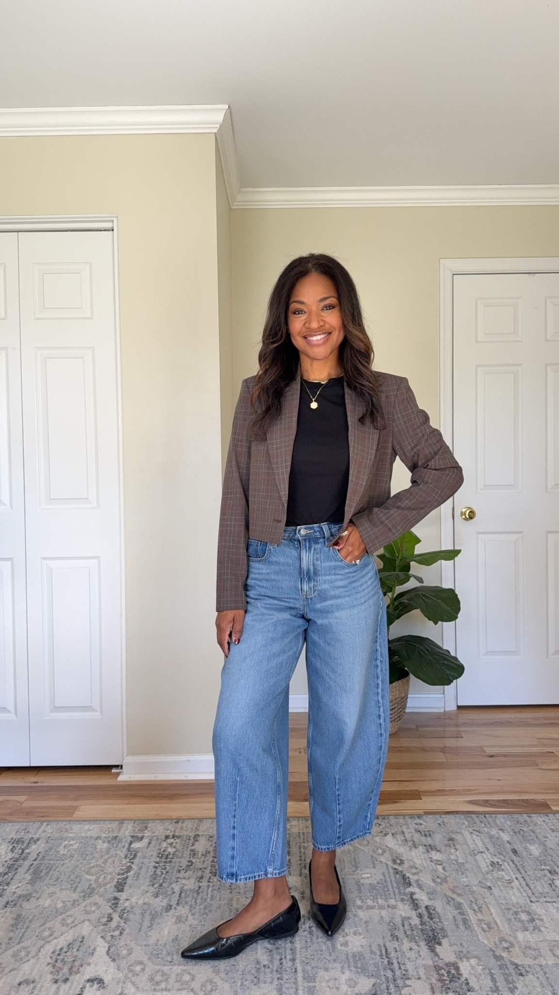 Top: S
Blazer: S
Jeans: 27 / 4

#LTKootd #LTKgrwm #LTKOver40