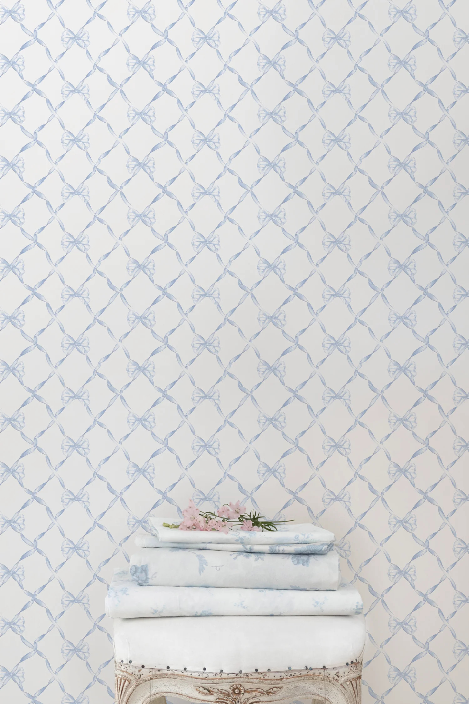 Baby Bow Standard Wallpaper | LoveShackFancy