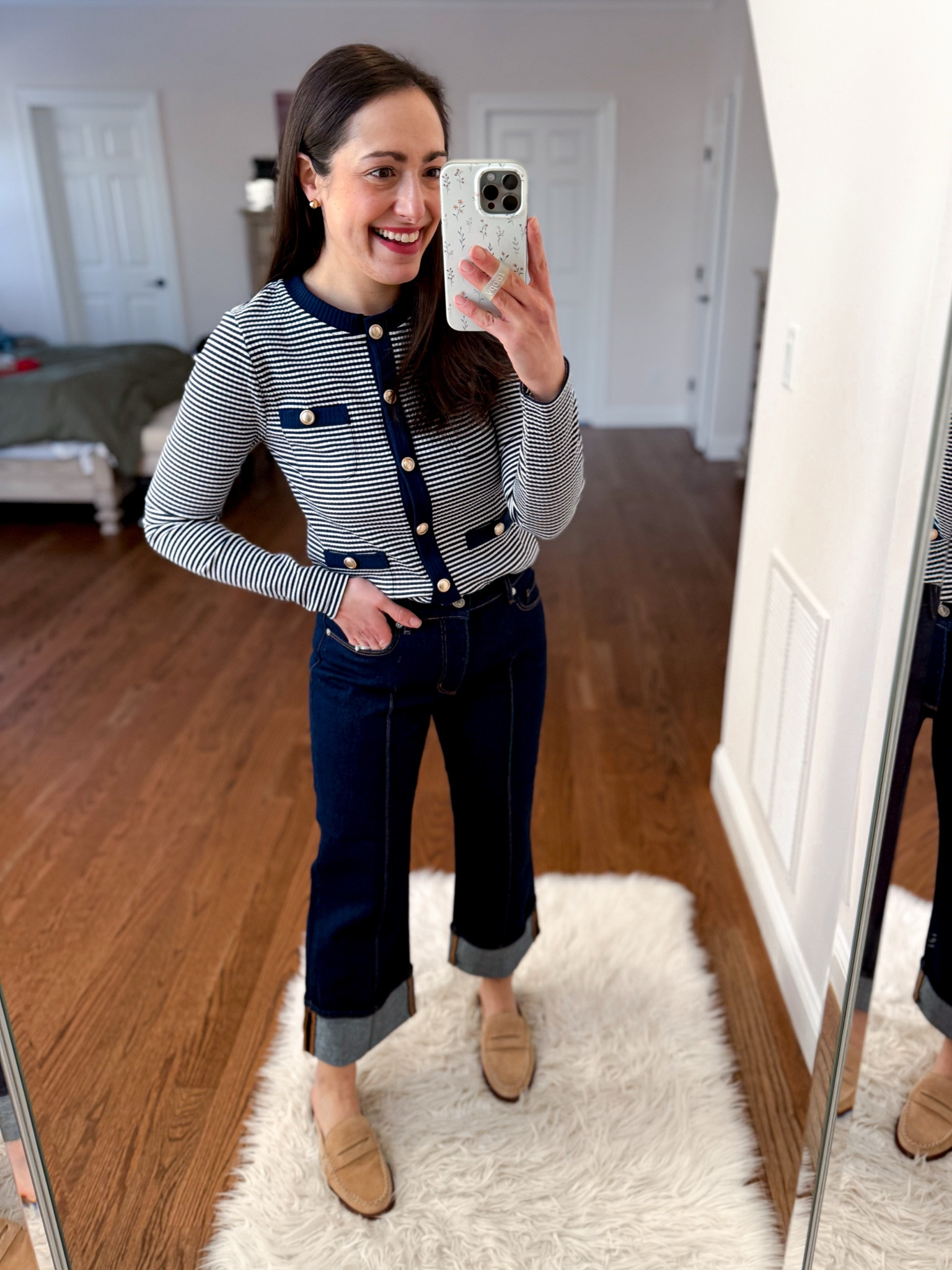 Loft outfits
Cardigan top: medium
Jeans: 26 petite 

#LTKSaleAlert #LTKWorkwear #LTKFindsUnder50