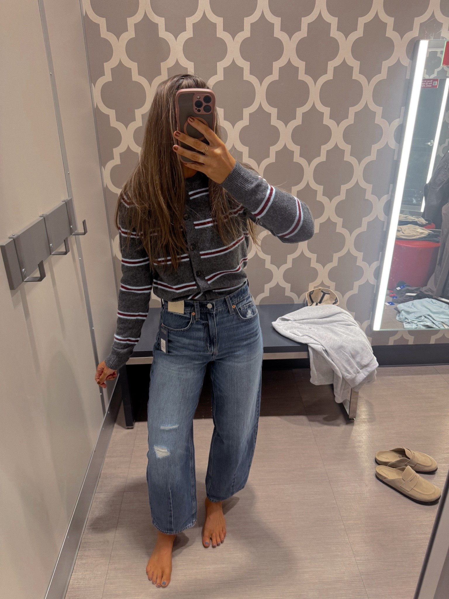 Size 2 in my fave barrel jeans!!! 40% off!!!