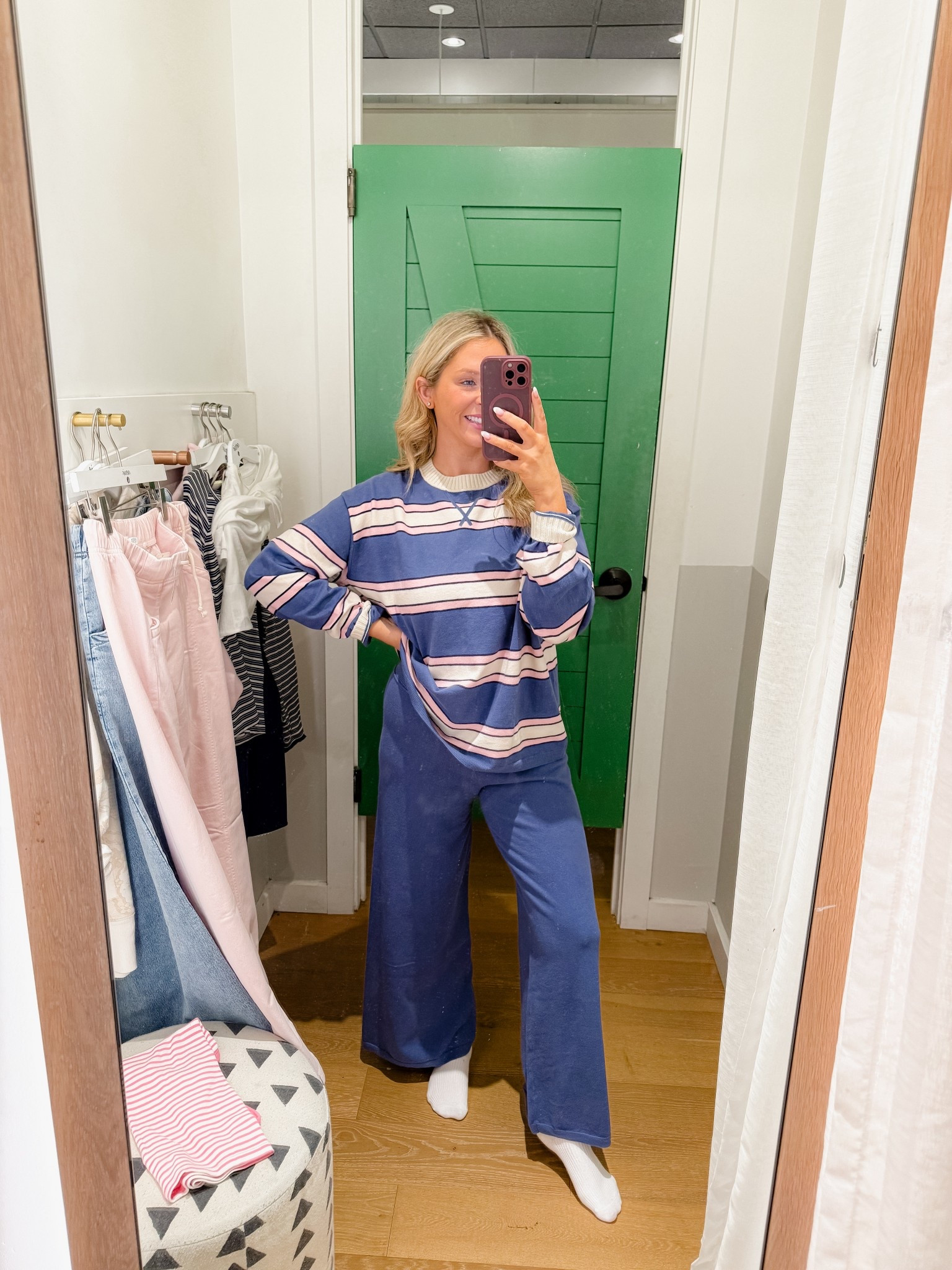 I love the blues on this one! Wearing a size small on top and bottom 💙🩷