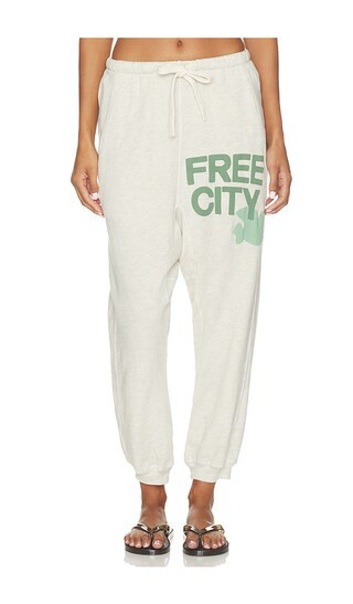Free City Large Pocket Sweatpant in Light Grey. - size XS | Revolve Clothing (Global)