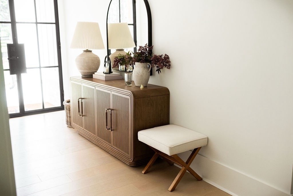 🌿 It’s the little details that complete the story — layered textures, moody florals, stacked books, and soft candlelight. The Modern Classic aesthetic is all about balance.

Do you want to bring our dreamy Modern Classic style interior design into your own home? 🏡 You’re in luck! Reserve our Online Interior Design packages today -> https://porcheandco.com/edesign ✨
We can’t wait to work with you & design your home with #porcheandco

#porcheandco #modernclassic #neutraldecorideas #consoledecor #timelessinteriordesign #homestyling #interiorinspo



#LTKvlog #LTKstorytime #LTKHome