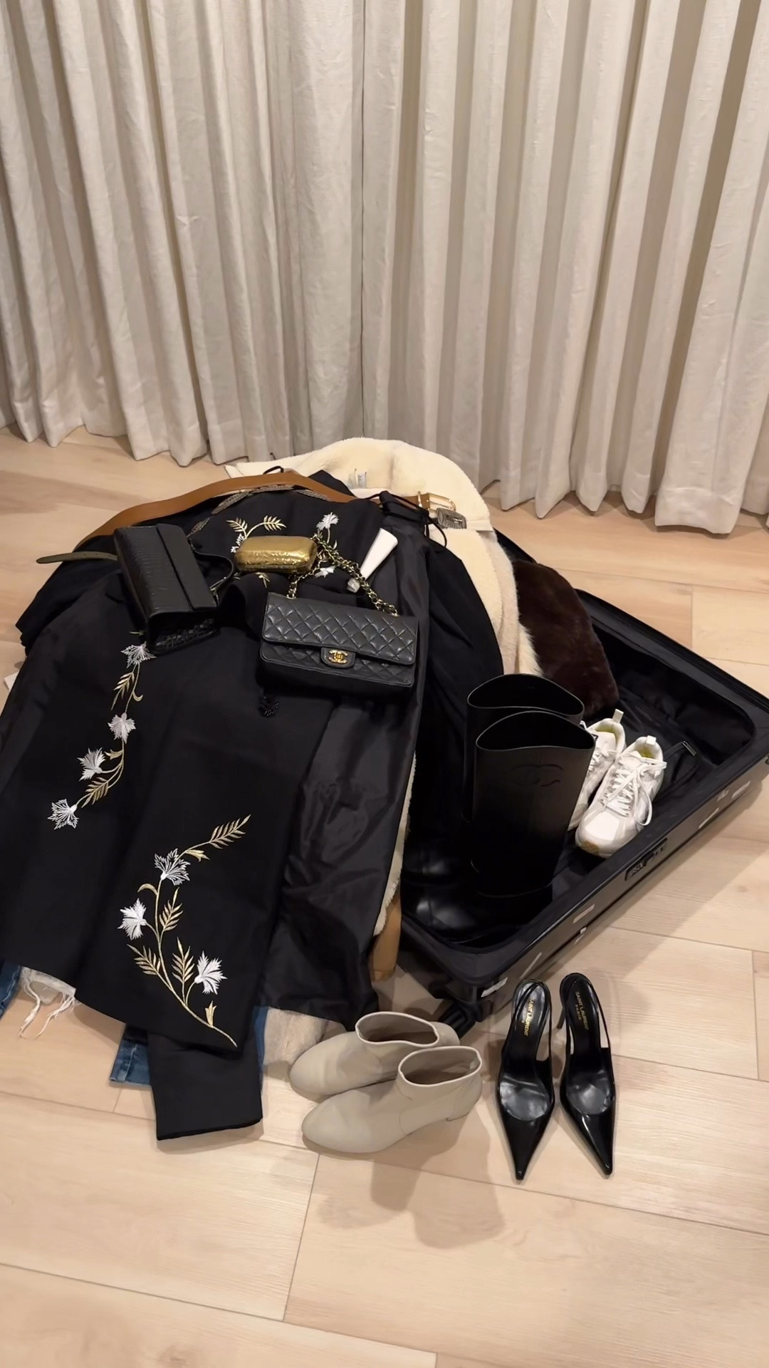 Everything I packed for London, suitcase, luggage, travel, winter coat. 

#LTKTravel #LTKCyberWeek #LTKWatchNow