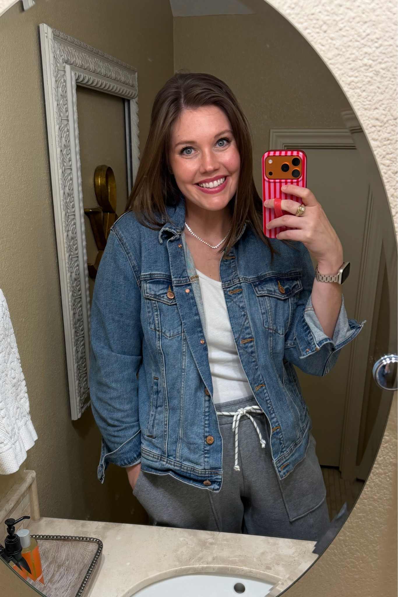 Causal outfit idea! Everything is old, so linked what I could and found similar options for you!
......
Barrel sweatpants fleece sweatpants cropped sweatpants ankle sweatpants casual pants comfy pants comfy outfit casual outfit travel look travel outfit white tank top white tank blue jean jacket denim jacket white sneakers leather sneakers casual sneakers walking sneakers walking shoes European style trip look spring trends summer trends bezel necklace diamond necklace bezel diamond necklace Madewell necklace electric picks necklace silver necklace silver jewelry Apple watch band mom look mom uniform airplane look airplane outfit airport look airpot outfit midsize fashion midsize style midsize outfit 

#LTKxMadewell #LTKmomlife #LTKootd