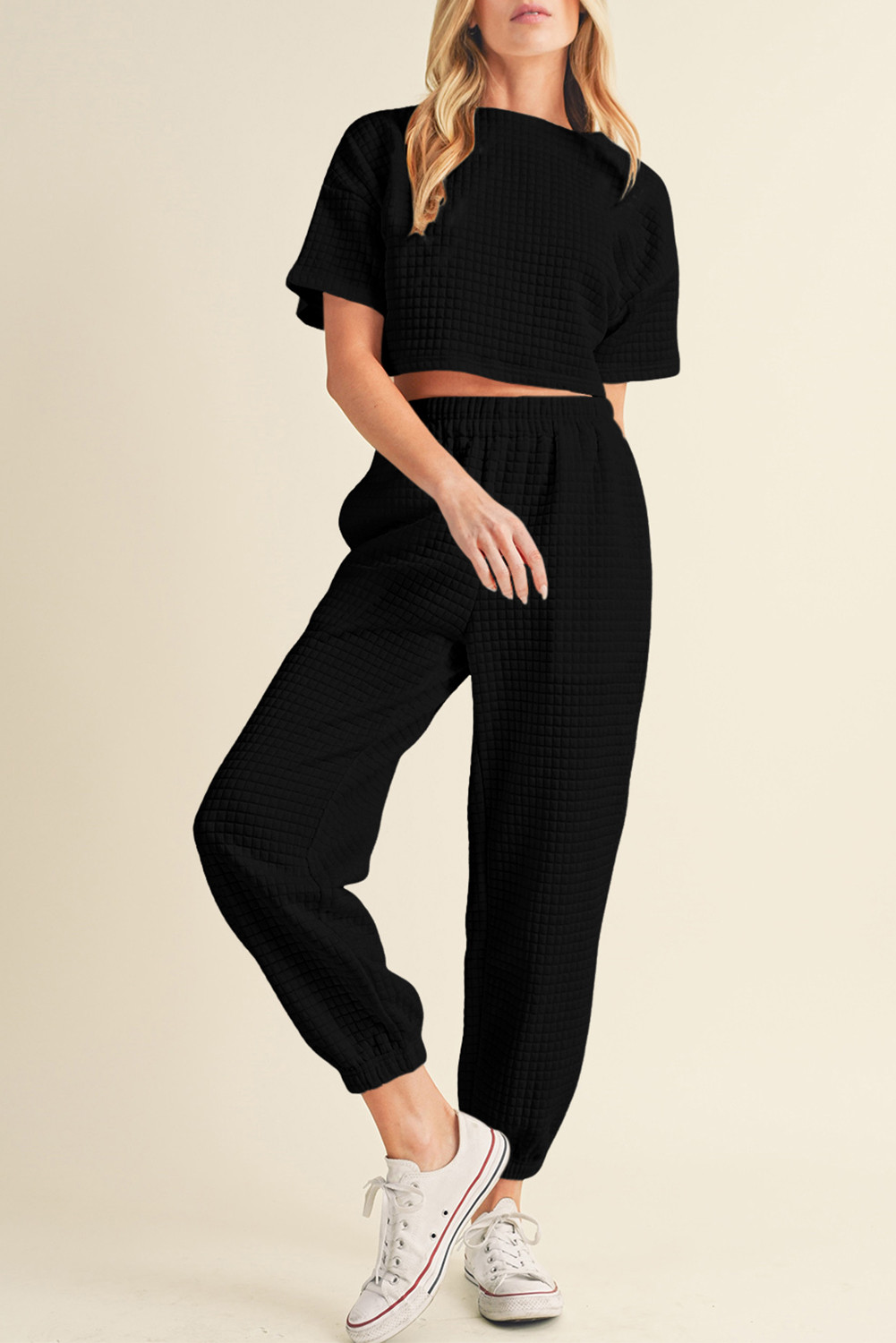 Black Textured Cropped Tee and Jogger Pants Set | Shewin