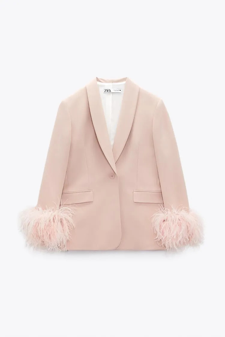 ZARA フェザー ファー テーラード ジャケット ブレザー 羽 ピンク M ZARA Straight Cut Pink Feather … curated on LTK