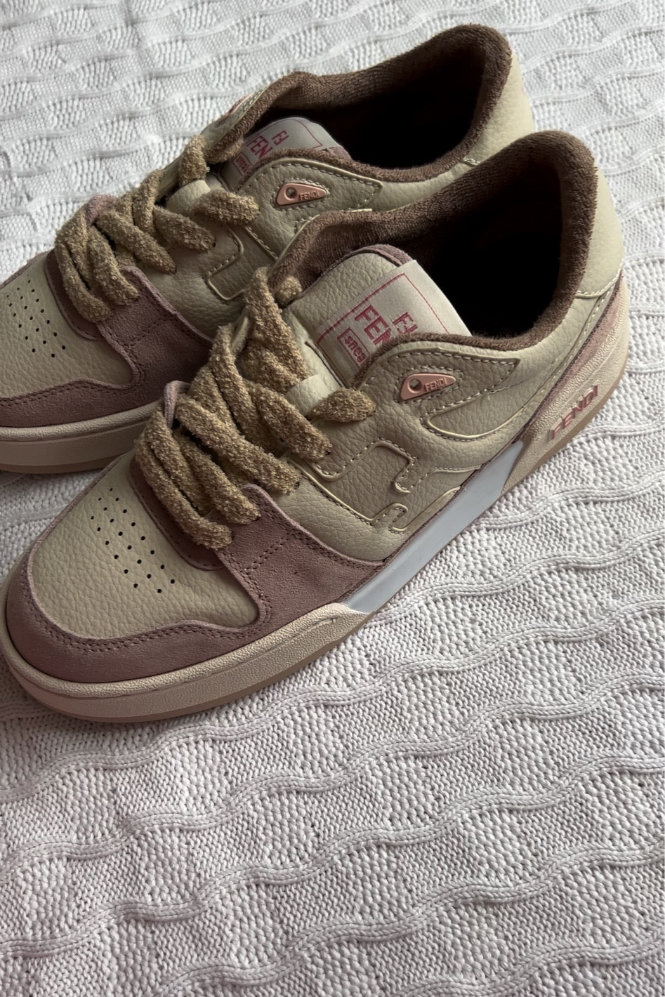 Fendi sneaker dhgate 

#LTKshoecrush #LTKfindsunder50