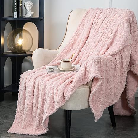 DaysU Sherpa Fleece Blanket, Throw Blanket for Couch, Sofa, Bed, Lightweight Soft Cozy Warm Fuzzy... | Amazon (US)