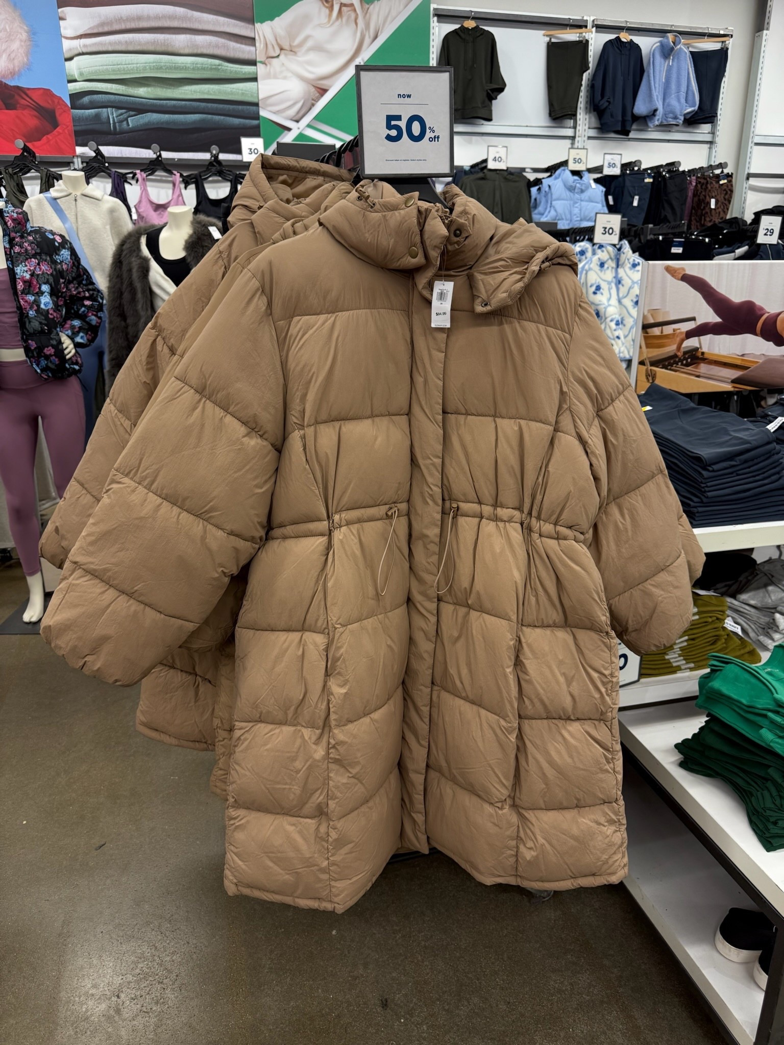 Quilted long sleeve puffer jacket from Old Navy 

Winter fashion / puffer / outerwear / winter style 

#LTKFindsUnder100 #LTKSeasonal #LTKHoliday