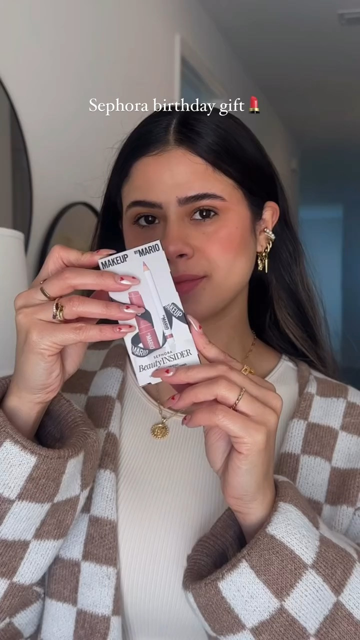 De los mejores birthday gifts de @sephora @makeupbymario 

.
Lip liner: Rich mauve
Plumping lip serum: Rosewood glow
.

#orlandofashion #orlandocontentcreator #orlandocontentcreators #orlandofashionblogger #fashionblogger #orlandolife #orlandolifestyleblogger #orlandoblogger #floridablogger #floridafashion #floridafashionblogger #floridabloggers