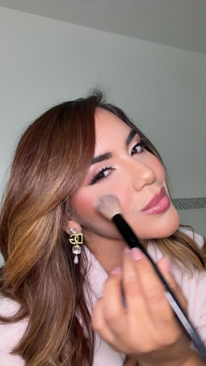 GRWM for the Real Glow Party🌸

#LTKootd #LTKgrwm #LTKselfcare