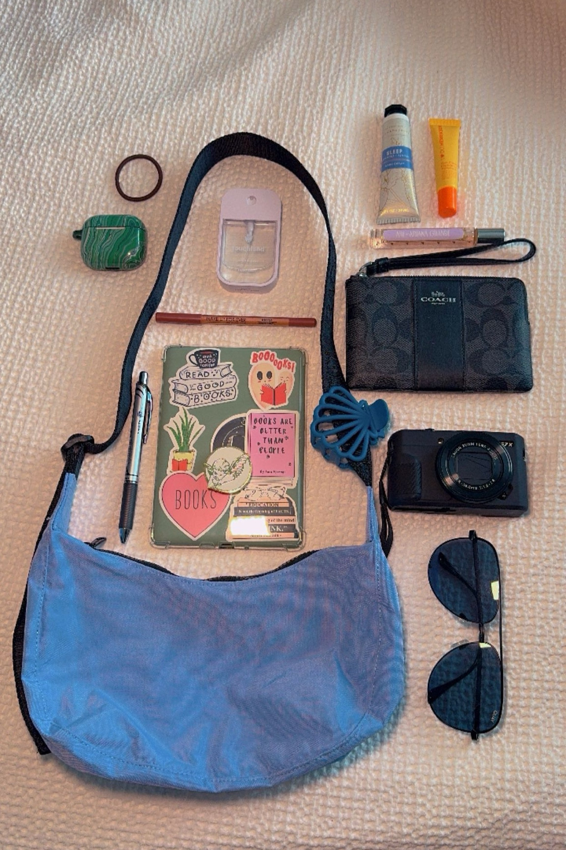 i love my baggu bag 🩵
(size small)
tags: baggu, baggu bag, small bag, baggu small crescent bag, crescent bag, purse

#LTKStyleTip #LTKSwim #LTKU