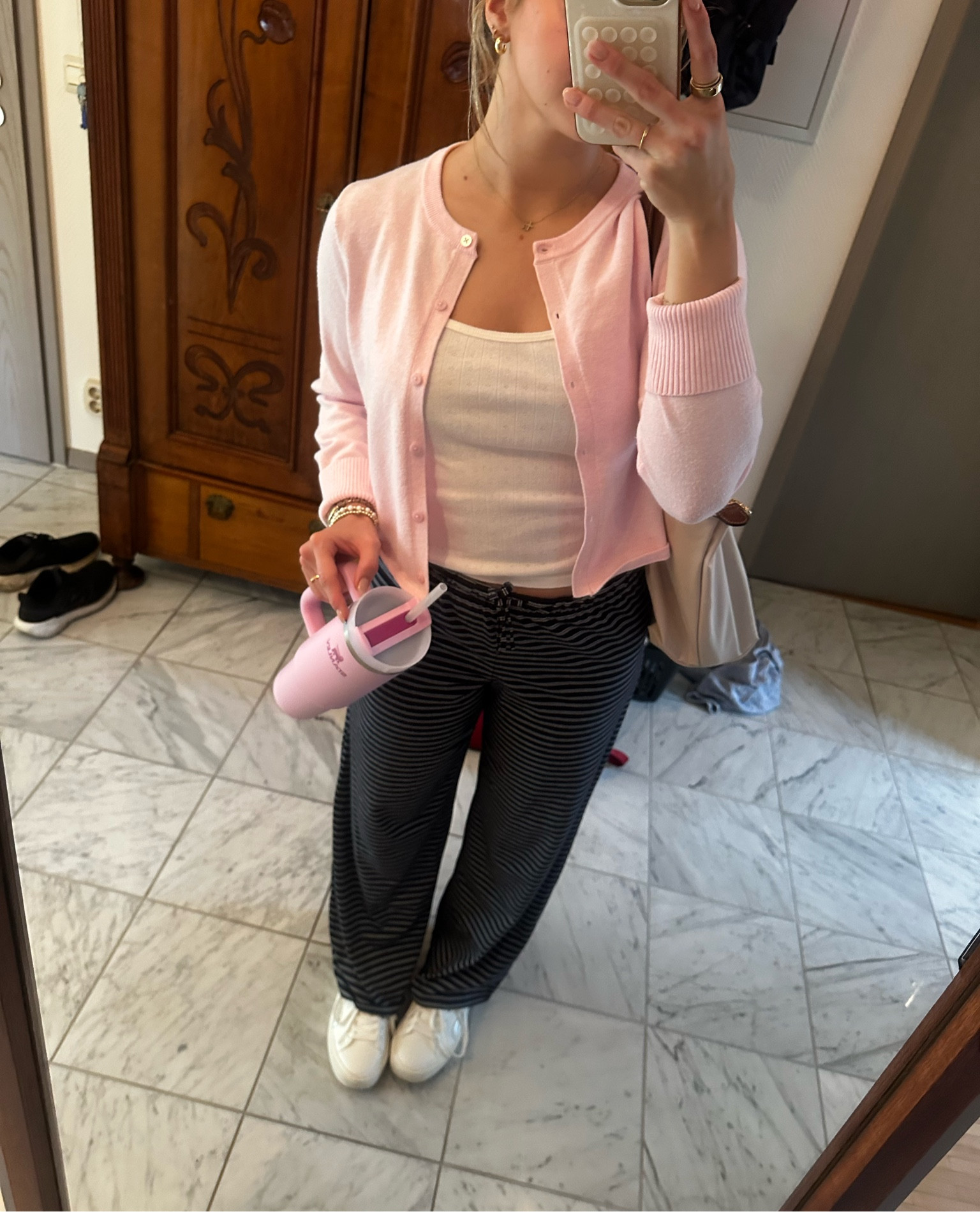 comfy & cute!! 

#LTKSeasonal #LTKstyletip #LTKfindsunder50