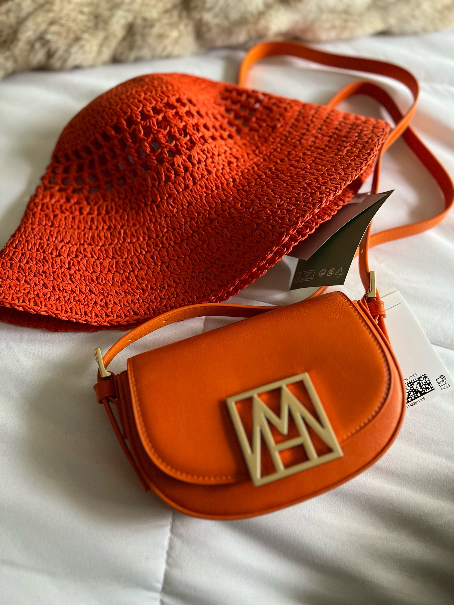 H&M Accessories! 

#LTKsalealert #LTKstyletip #LTKSeasonal