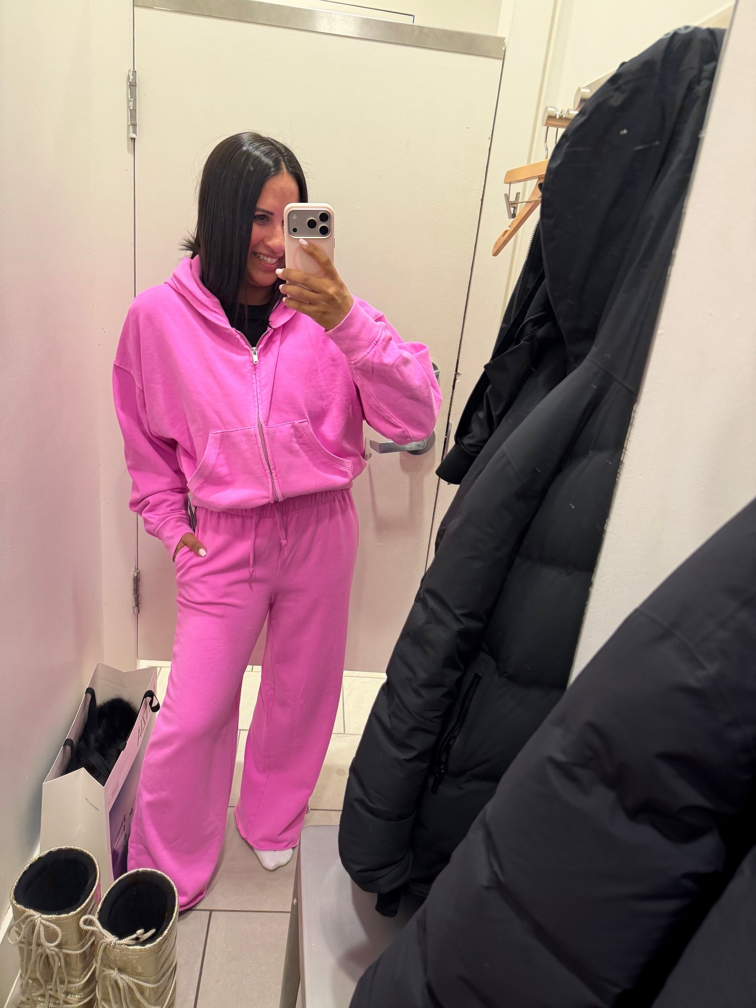 I did a small and ava did xs#LTKwinter 

#LTKfall #LTKcanada