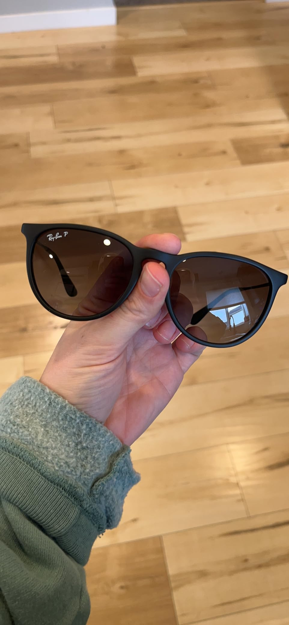 Amazon.com: Ray-Ban Unisex RB4171 Erika Round Sunglasses, Rubber Havana/Brown Gradient Dark Brown... | Amazon (US)