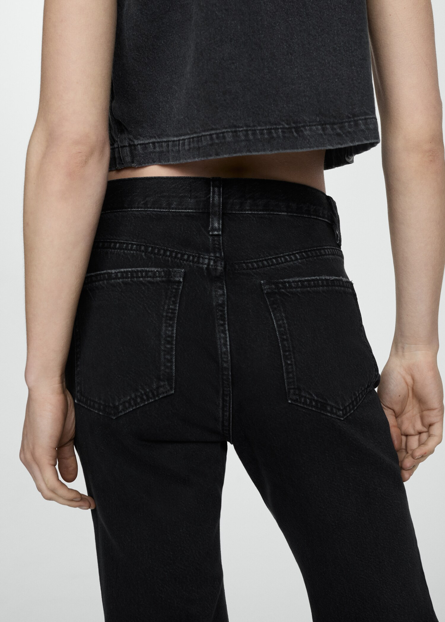 Mid-rise straight jeans | MANGO (US)
