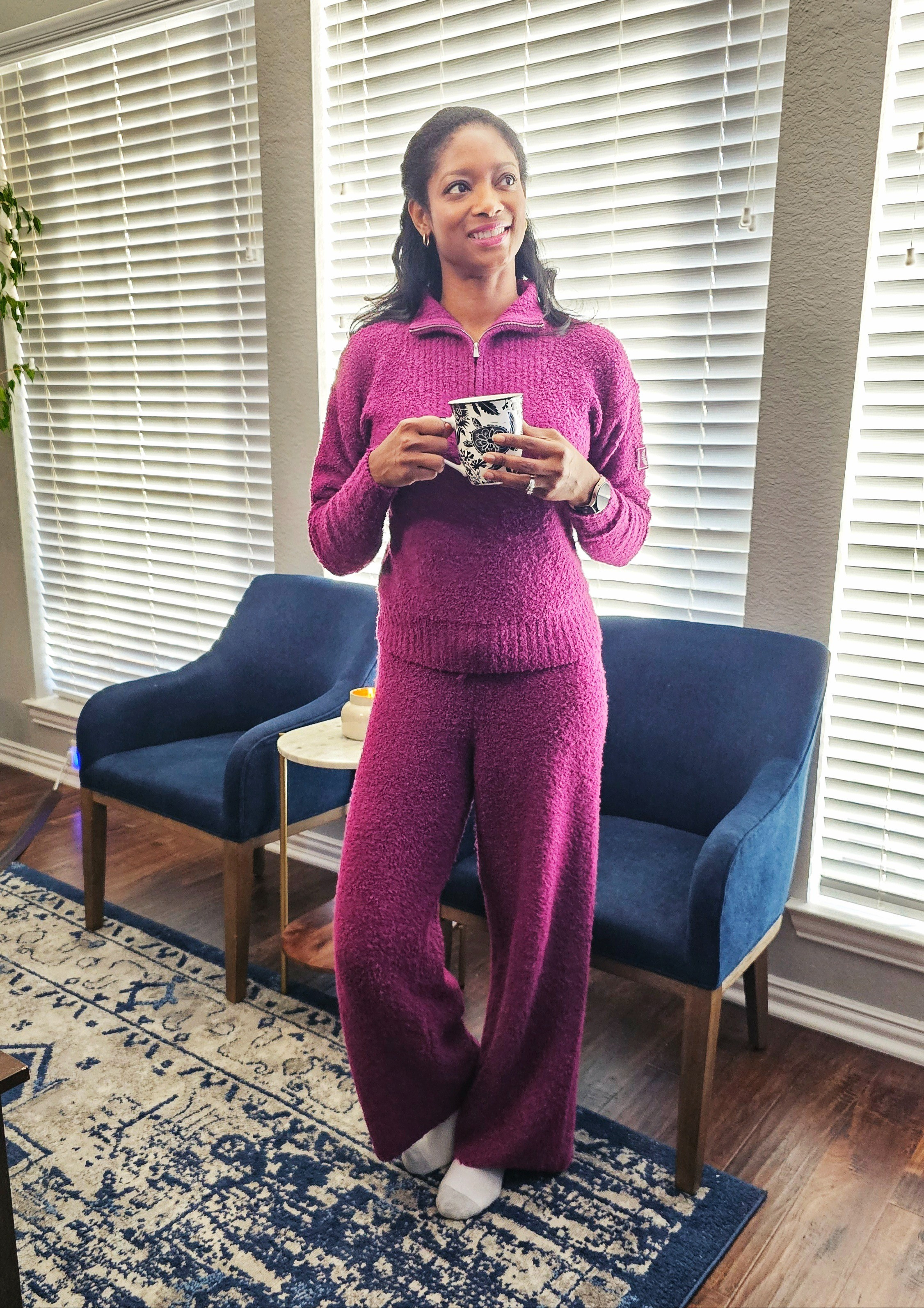 Sunday afternoon are the perfect time for lounge wear. This cozy set is super soft snd comes in several colors.

#LTKFindsUnder100 #LTKSaleAlert #LTKmomlife