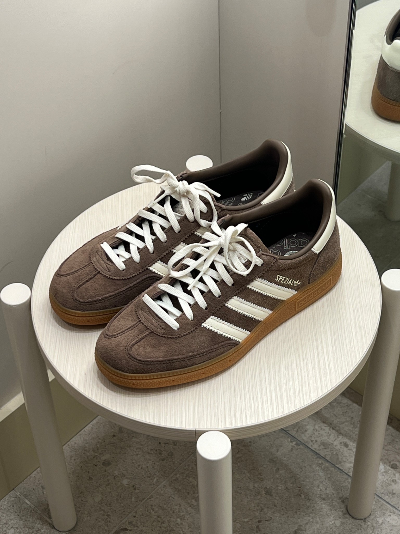 Perfect casual brown adidas sneakers / shoes 

#LTKgrwm #LTKGiftGuide #LTKootd
