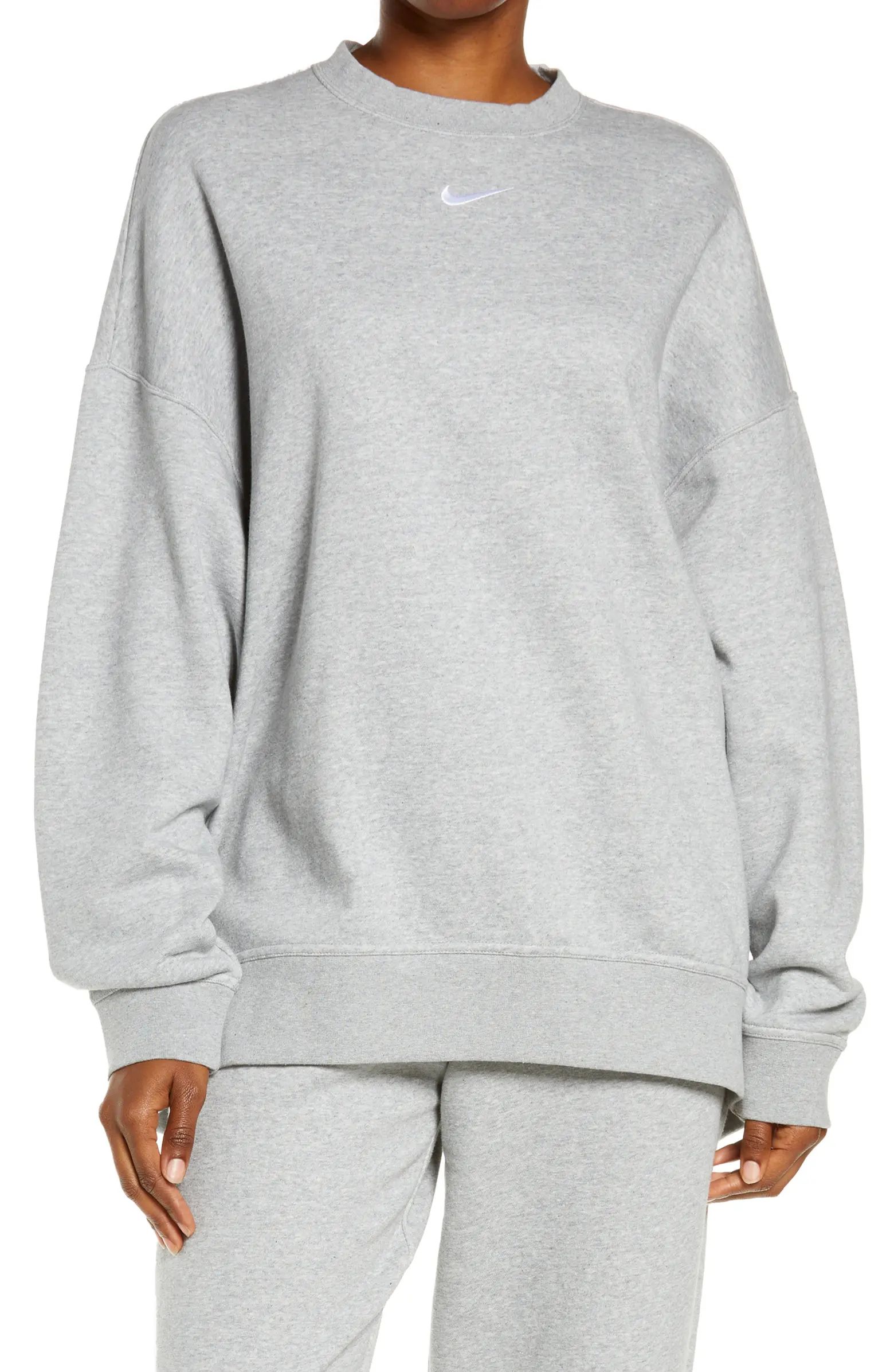Sportswear Collection Essentials Oversize Fleece Crew Sweatshirt | Nordstrom Canada
