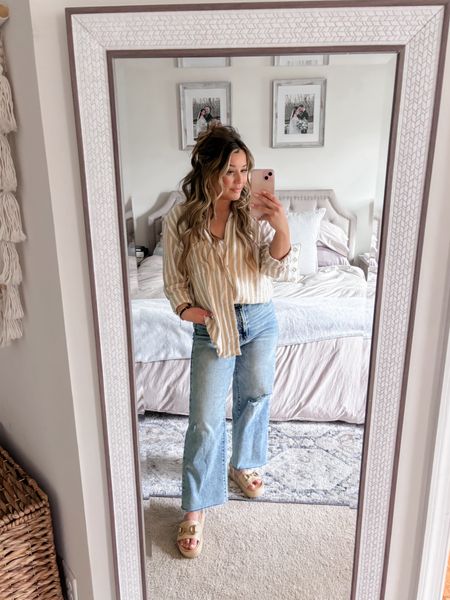 Momfit for the day! Love these easy button down shirts from Target - they come in so many colors and great to throw over any tank or even swimwear for the summer! These jeans are to die for, so much stretch and comfort! 