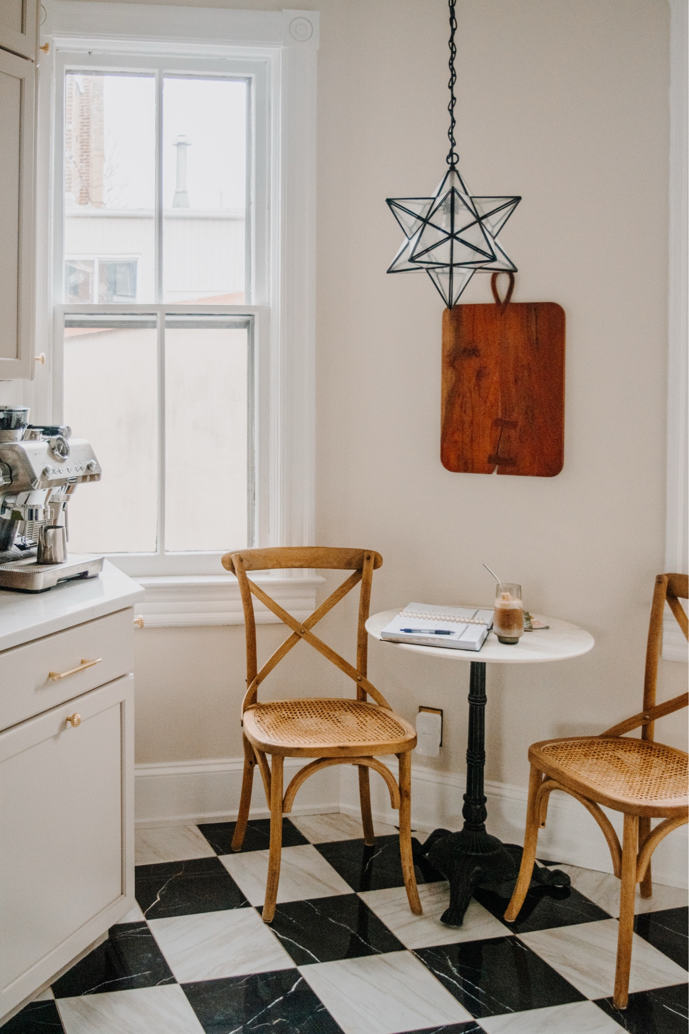 Today (okay, maybe tomorrow) finally feels like a redo after a blah week and a half, and all I need is a:

1. A perfect iced latte
2. The perfect planner (obviously @thedaydesigner)
3. A perfect stack of spring magazines 

 #daydesigner #ltk #daydesignerpartner 
#liketkit #LTKSeasonal #LTKHome
 #planner #goalsetting #visionboard #2025goals #ad