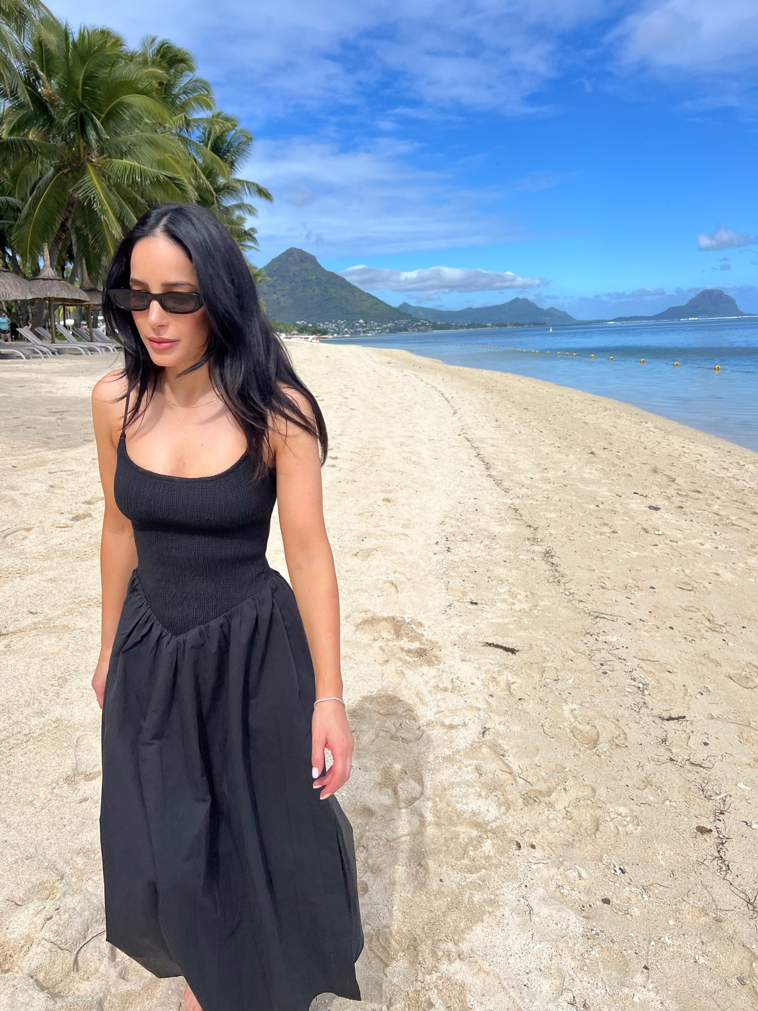 Black dress 

#LTKaustralia