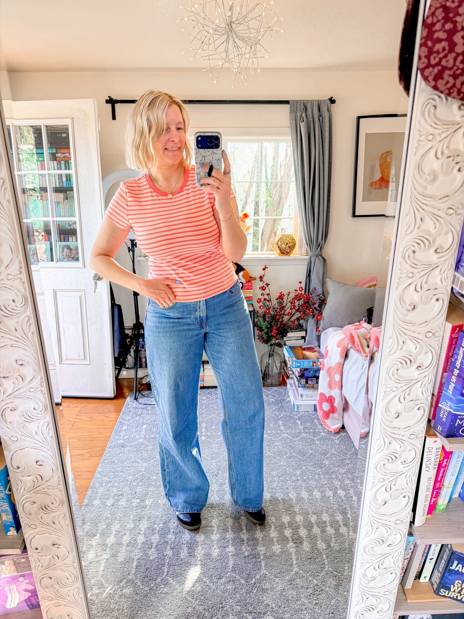 abercrombie low rise loose jean. This one is great if you have thicker thigh. 

jean 31 long 
tee xl
shoes 7.5



#LTKSaleAlert #LTKTall #LTKMidsize