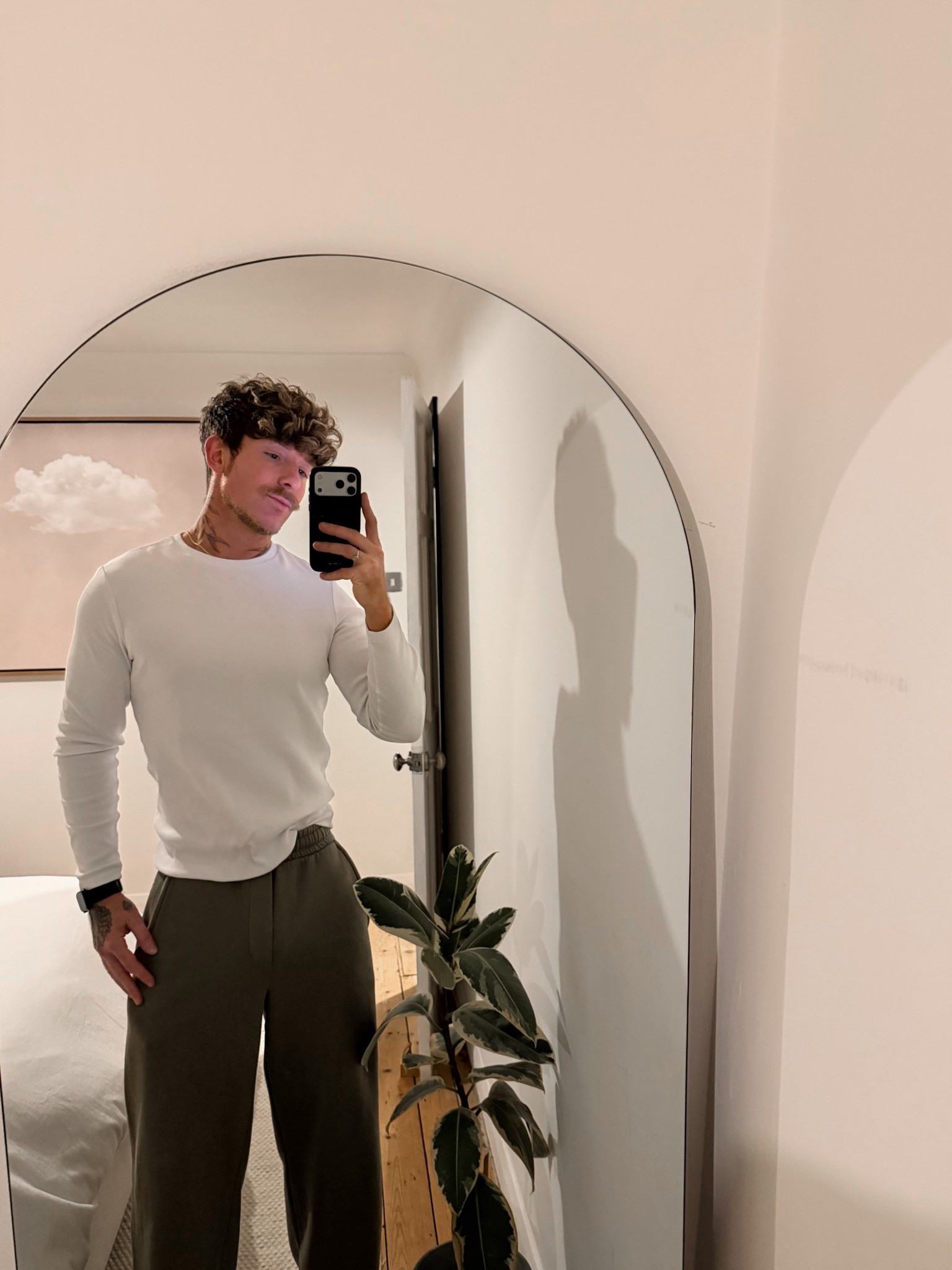The white ribbed long sleeved tshirt… one of my favs 👌🏻👌🏻🥹

#LTKwinter #LTKuk #LTKmens