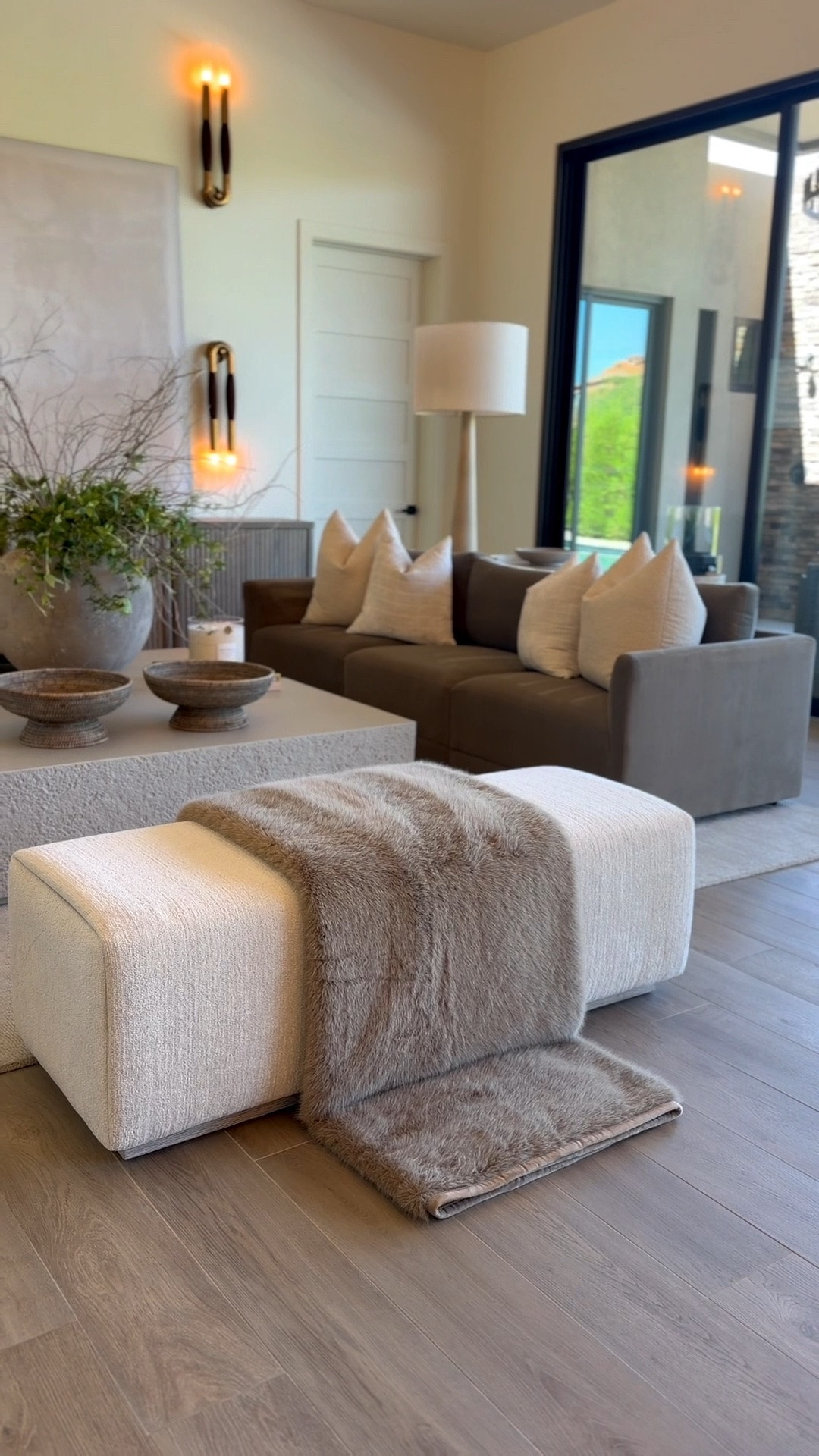 This thrown blanket is the perfect find to soften this space 🥰 I love how soft and plush it is! So warm and neutral, perfect for any season ✨

Throw blanket 
Amazon throw blanket 
Living room Inspo 
Living room finds 

Summerthompsonstyles

#LTKU #LTKHome #LTKSaleAlert