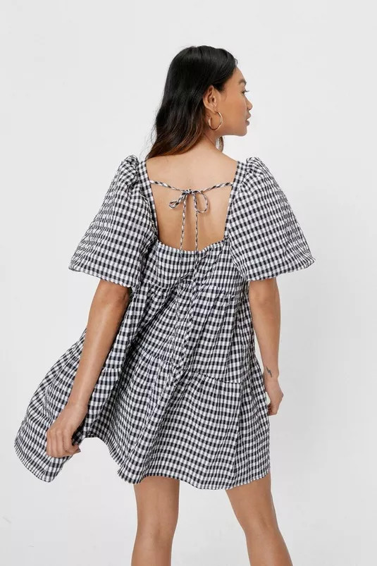 Petite Gingham Print Puff Sleeve Tiered Smock Dress | Nasty Gal Canada